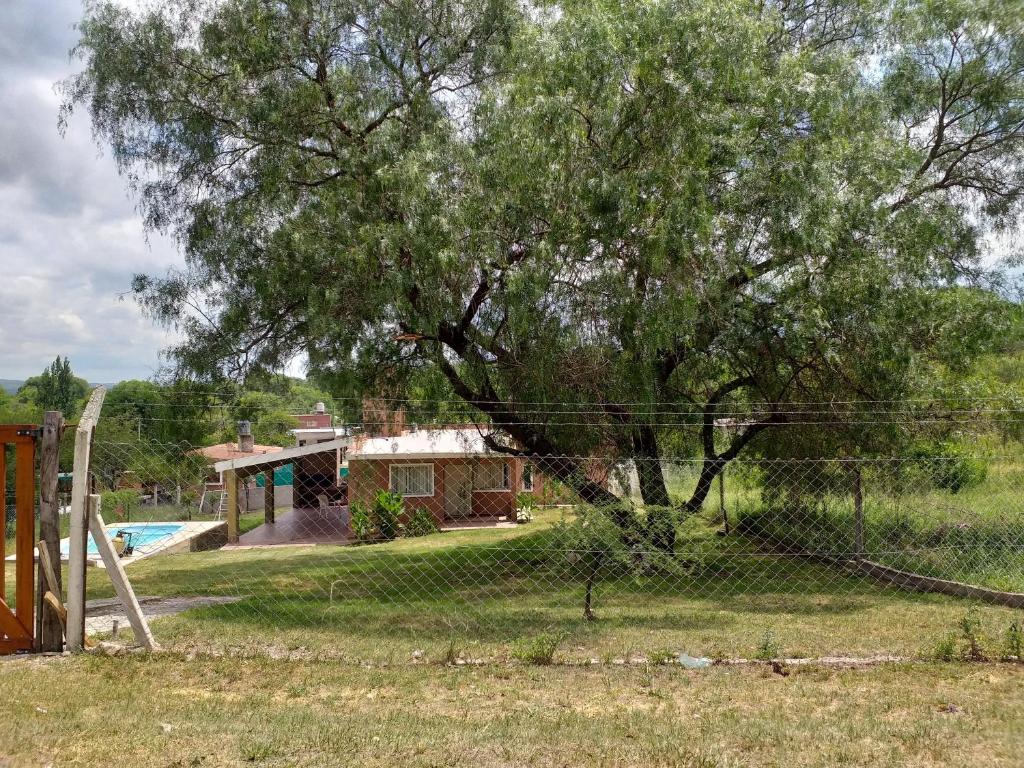 Casa 2 dormitorios, con pileta, Cosquin