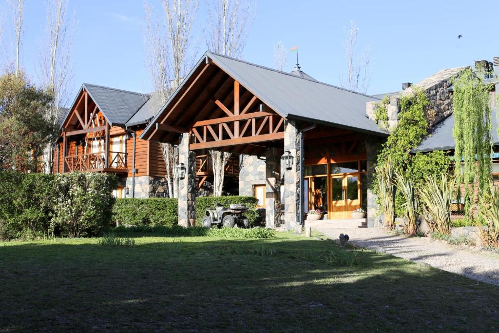 Chamonix Posada & Spa Habitaciones dentro de la posada o Loft con hidromasaje y apartamentos a 300 mts de la posada