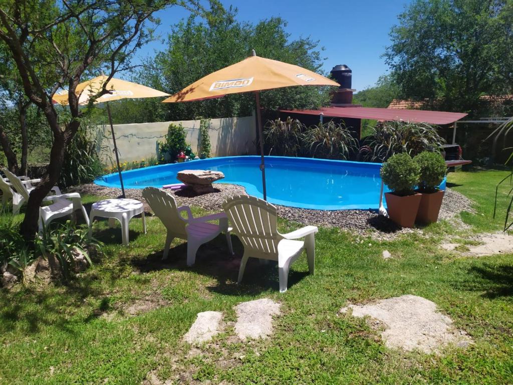 Monoambiente con piscina compartida